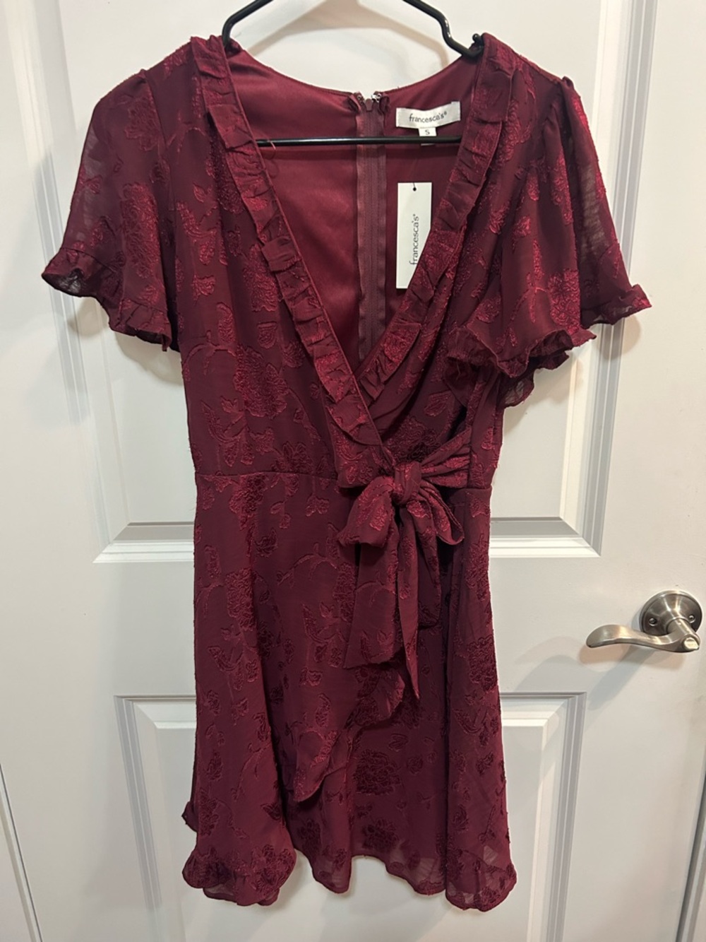 Francesca's Collections NWT Burgundy Floral Wrap Dress Women’s Size S Romantic